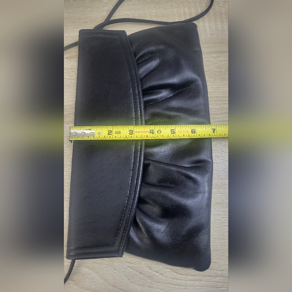 Black‎ clutch. No name brand. - Picture 5 of 5